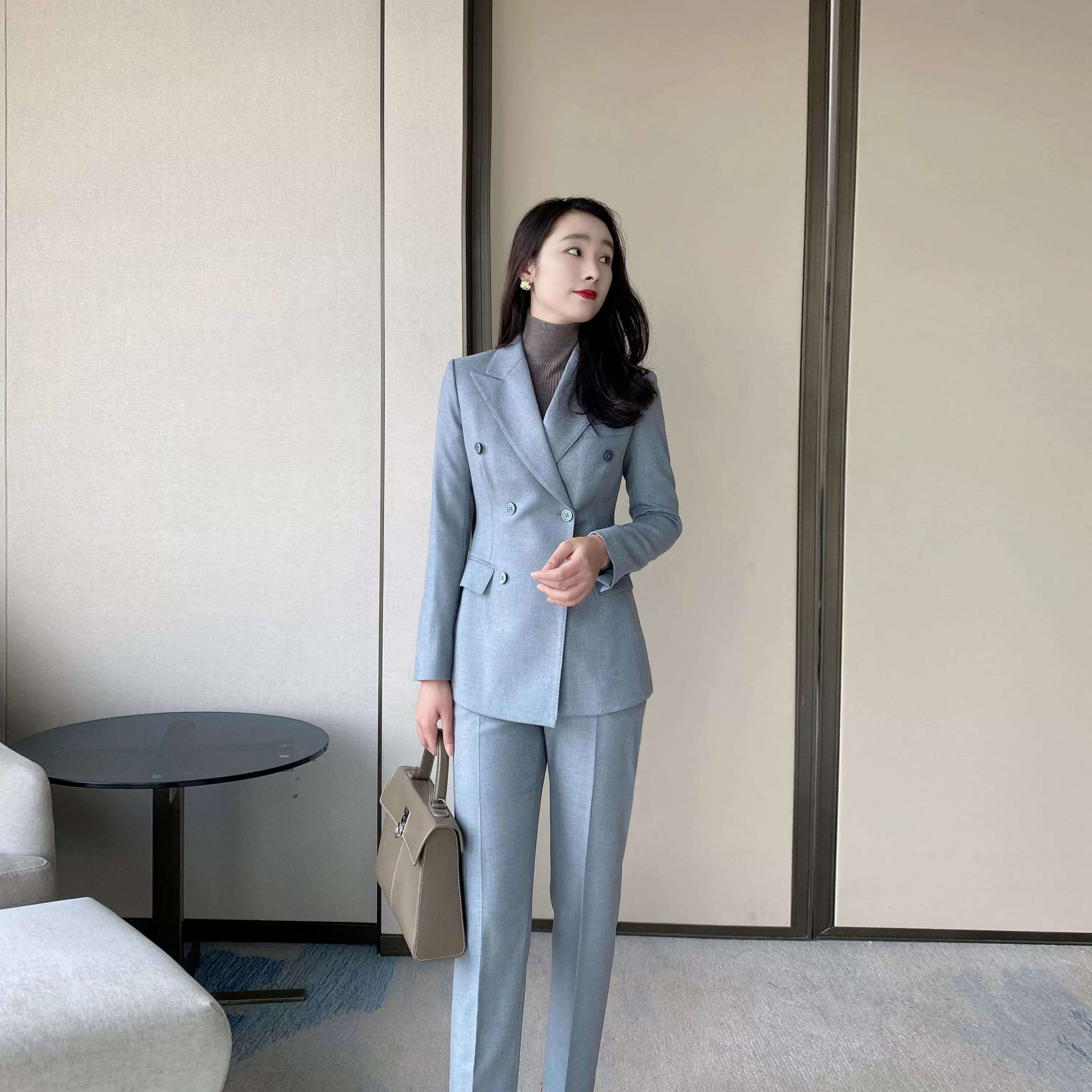 Elegant Blue Wool Suit Jacket with Tailored Winter Trousers - Image 3